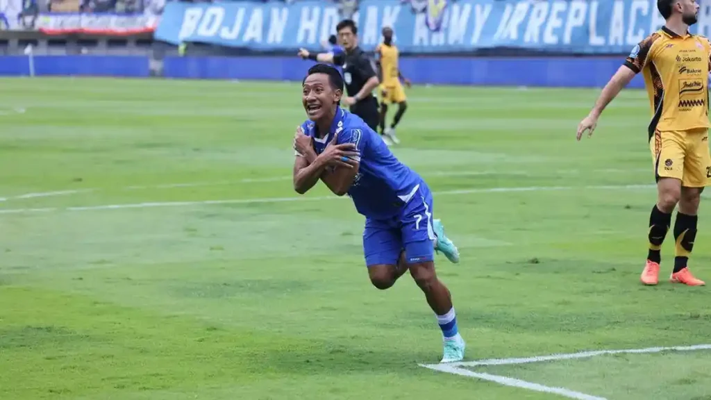 Super League Selebrasi Goal dari Beckham Putra Persib Bandung